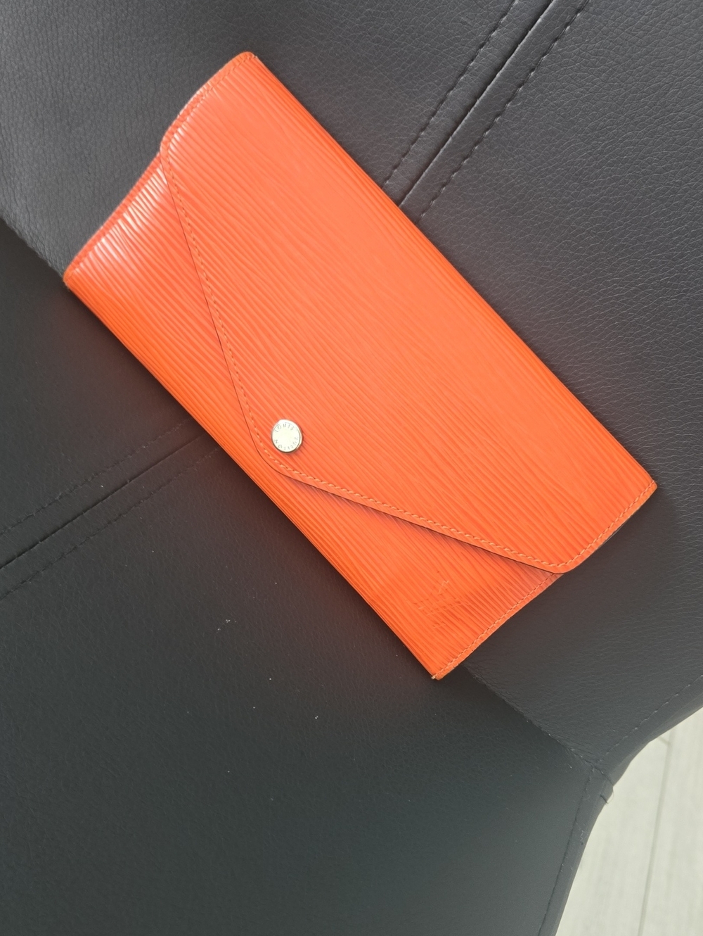 LOUIS VUITON Epi Leather Wallet